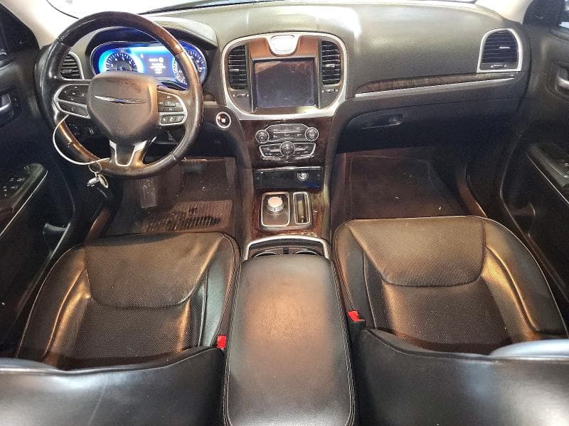 2017 CHRYSLER 300C 8