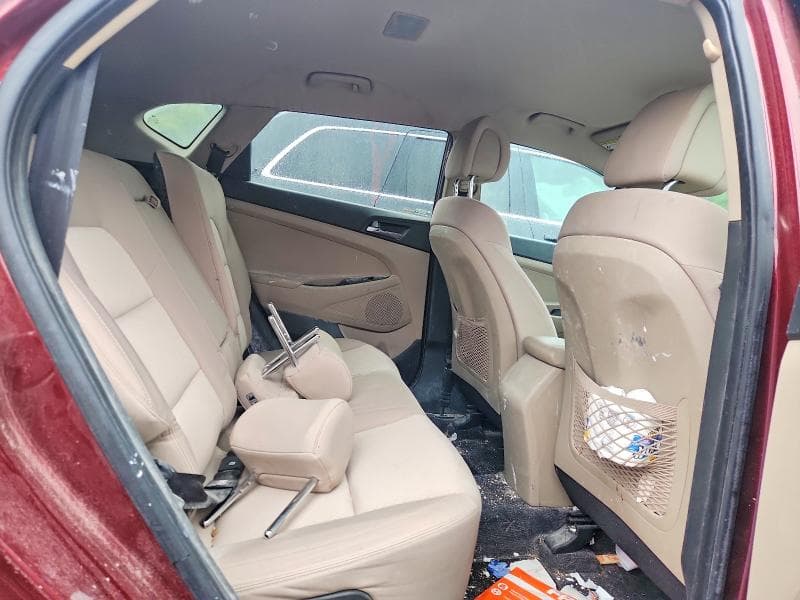 2017 HYUNDAI TUCSON SE 11