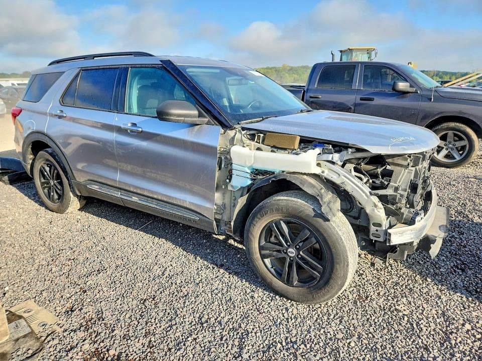 2021 FORD EXPLORER XLT 4