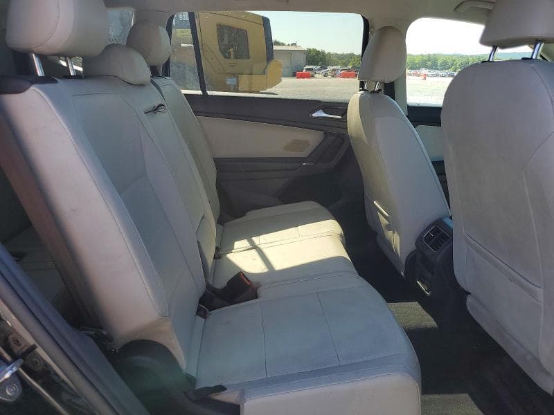 2018 VOLKSWAGEN TIGUAN SE 11