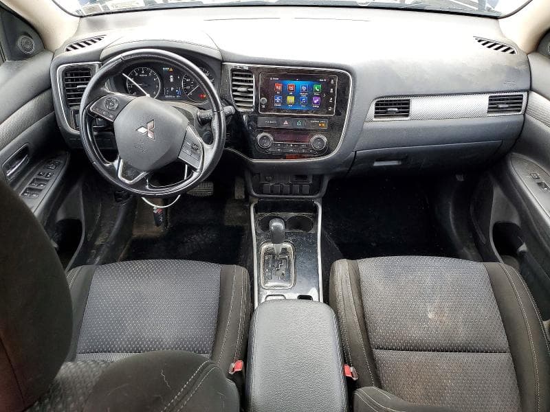 2017 MITSUBISHI OUTLANDER SE 8