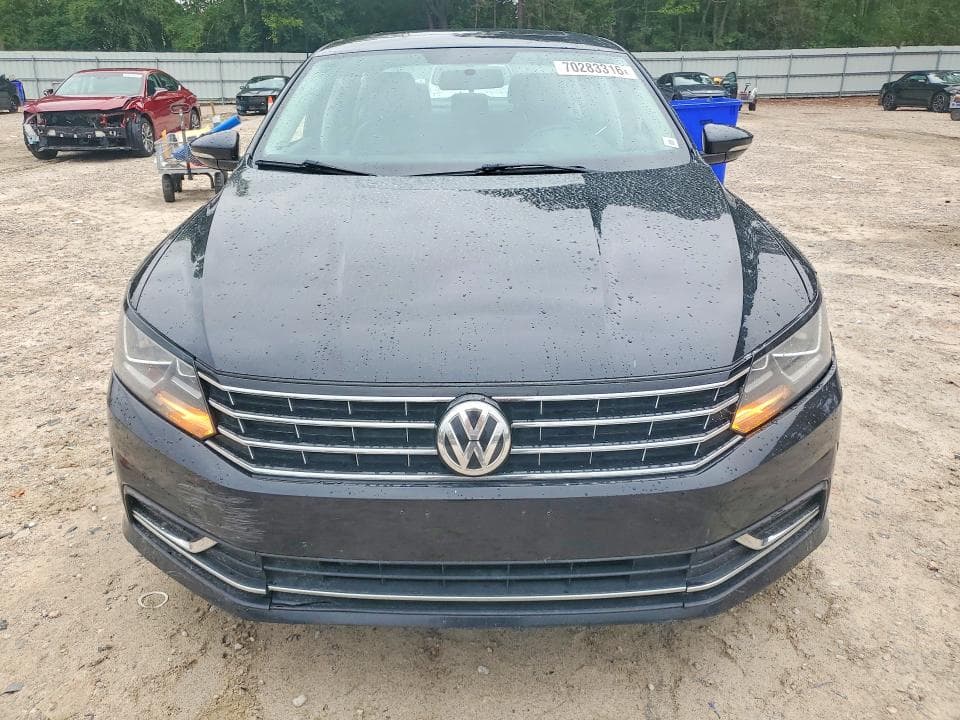2017 VOLKSWAGEN PASSAT SE 5