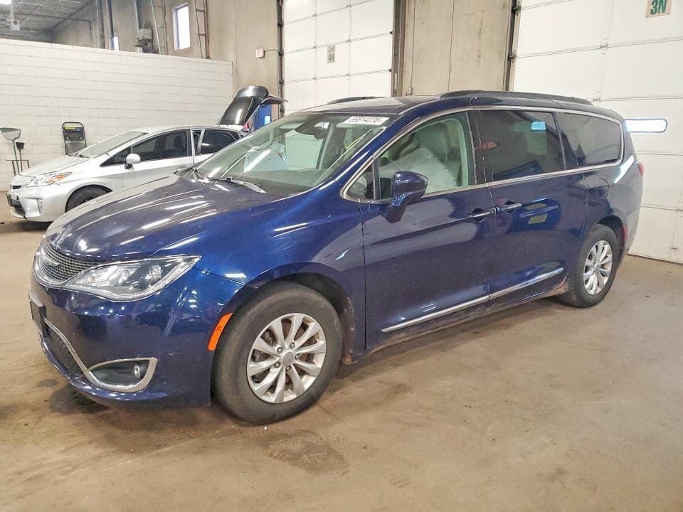 2017 CHRYSLER PACIFICA TOURING L - 1