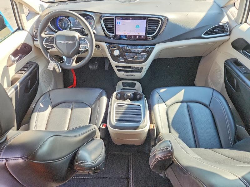 2024 CHRYSLER PACIFICA TOURING L 8