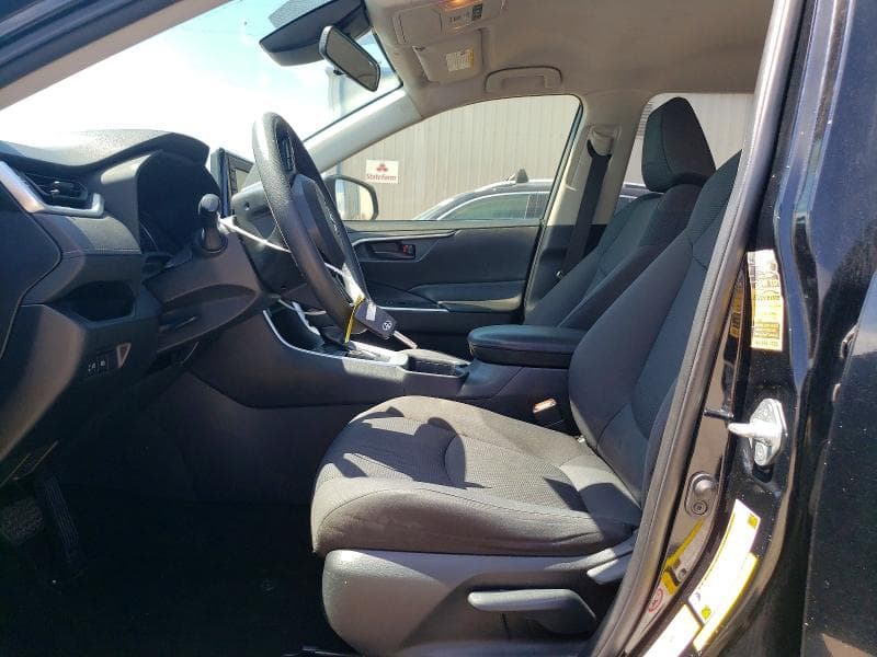 2019 TOYOTA RAV4 LE 7