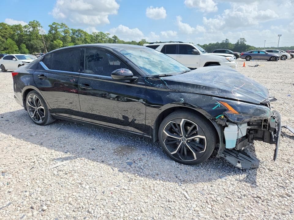 2024 NISSAN ALTIMA SR 4