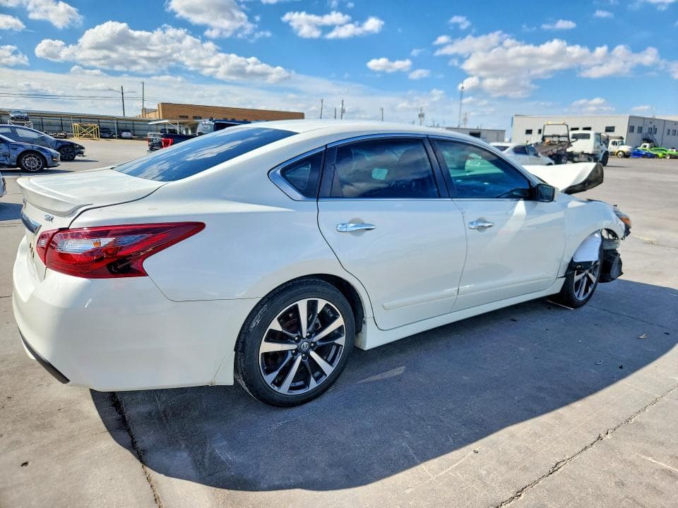2017 NISSAN ALTIMA 2.5 SR 3