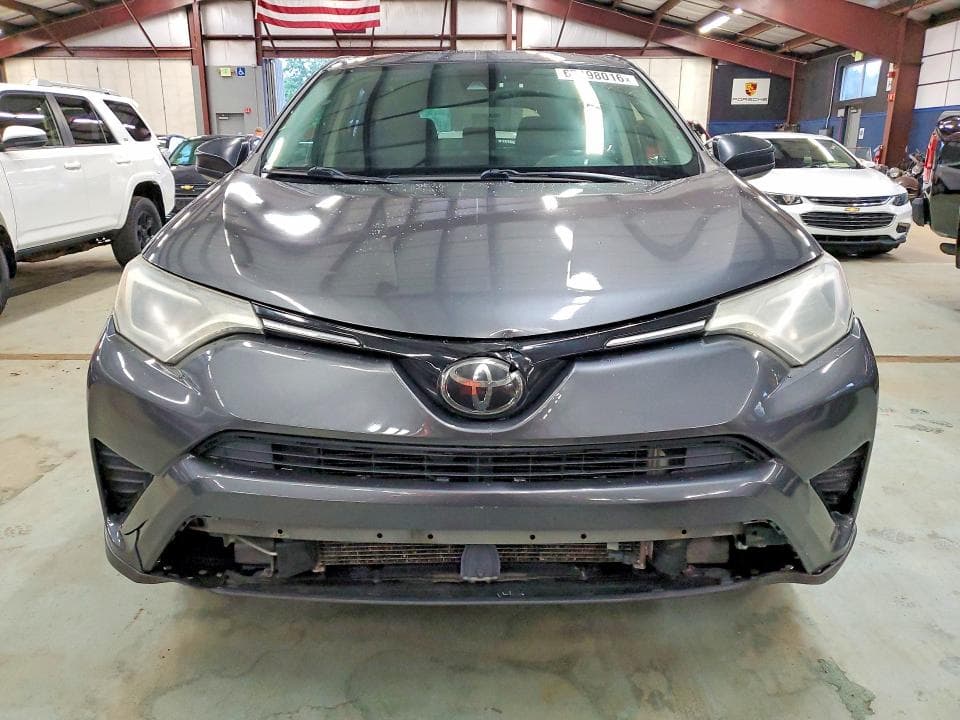 2018 TOYOTA RAV4 LE 5