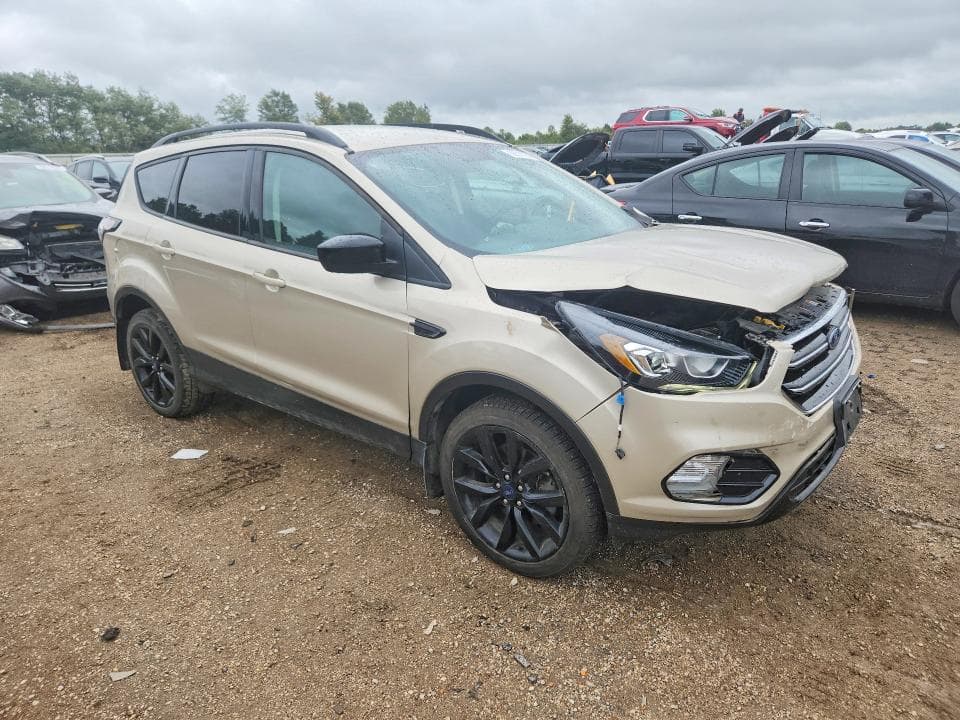 2018 FORD ESCAPE SE 4