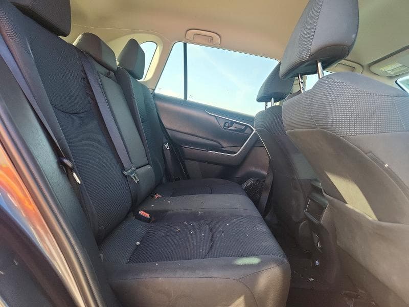 2021 TOYOTA RAV4 LE 11