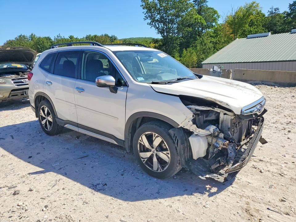 2019 SUBARU FORESTER 4