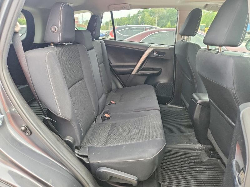 2018 TOYOTA RAV4 XLE 11