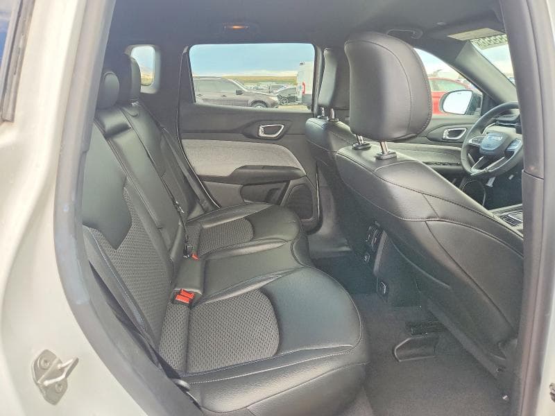 2025 JEEP COMPASS LATITUDE 11