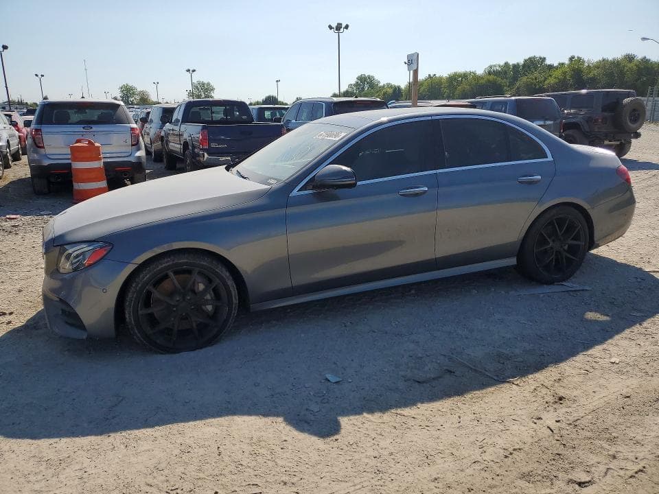 2019 MERCEDES-BENZ E 300 - 1