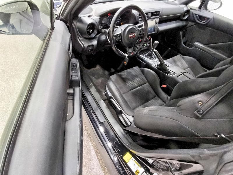 2024 TOYOTA GR86 BASE 8