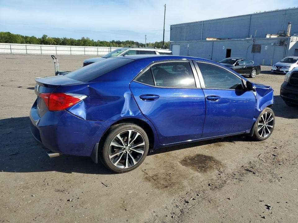 2017 TOYOTA COROLLA SE 3