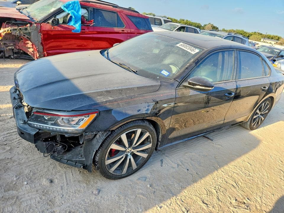 2018 VOLKSWAGEN PASSAT GT - 1