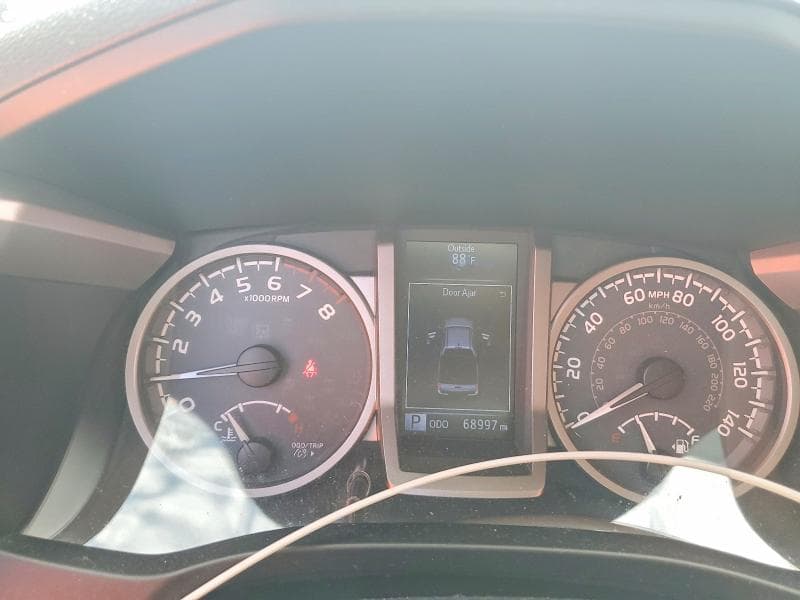 2018 TOYOTA TACOMA SR5 V6 9