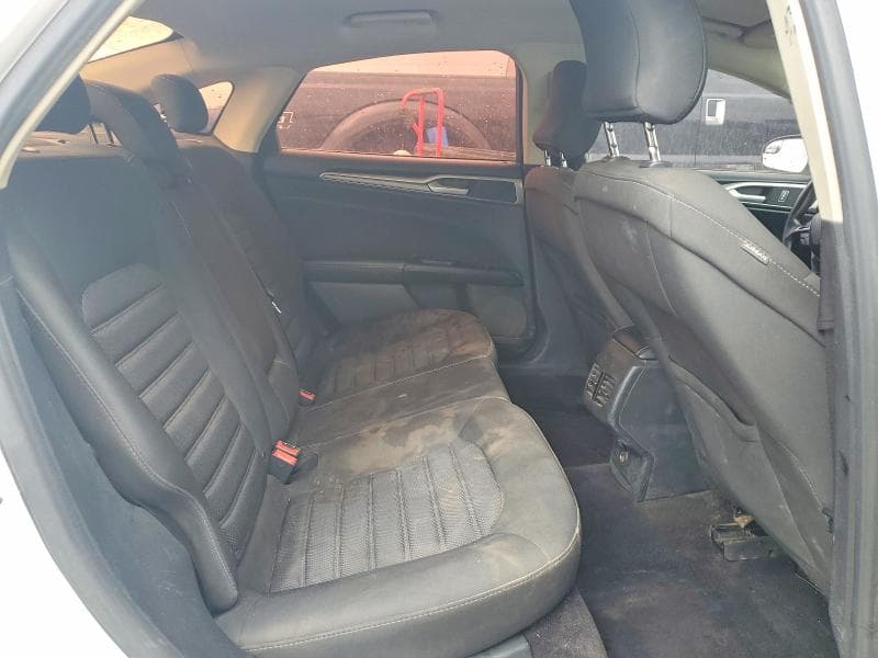 2017 FORD FUSION SE 10
