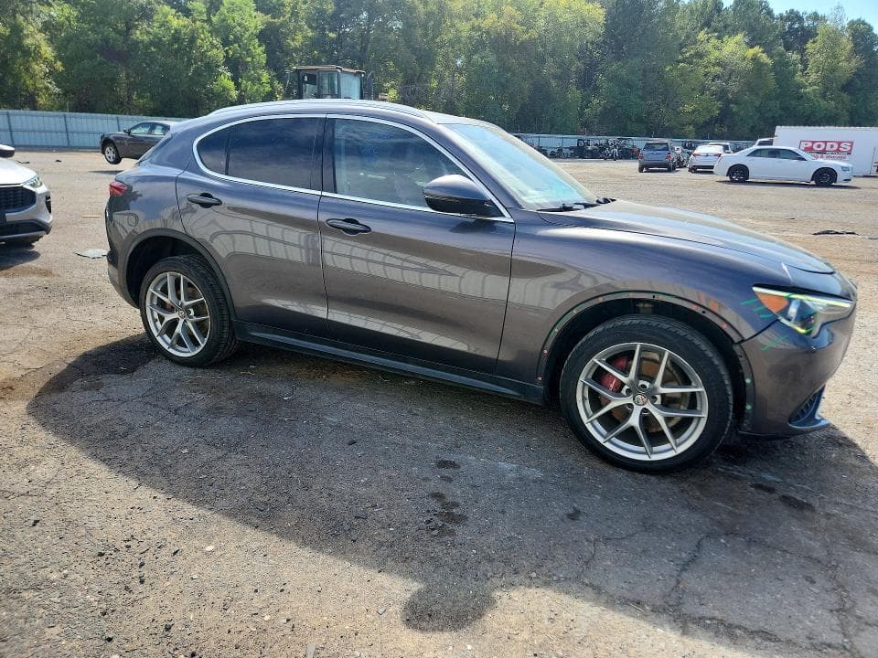 2018 ALFA ROMEO STELVIO TI 4
