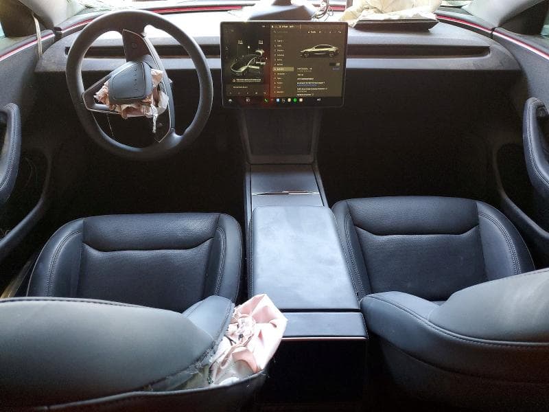 2025 TESLA MODEL 3 8