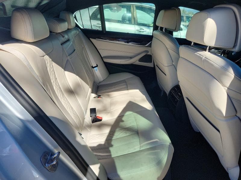 2017 BMW 540 XI 10
