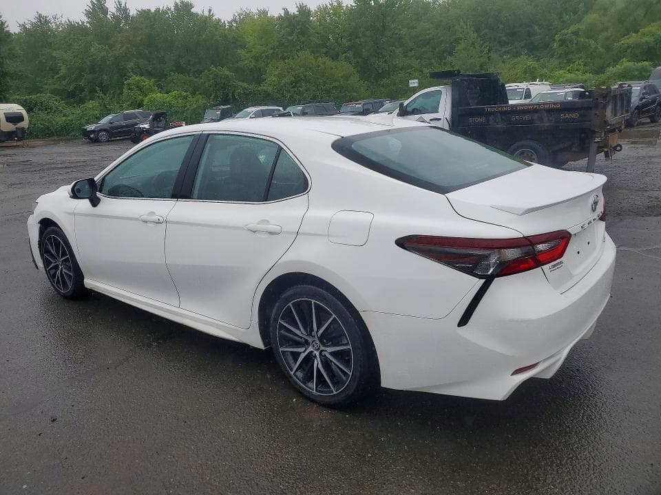 2021 TOYOTA CAMRY SE 2