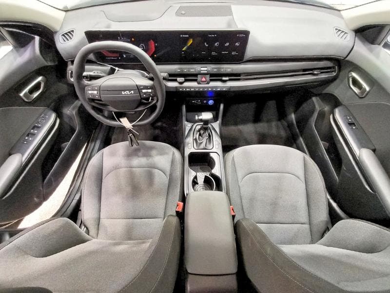 2025 KIA K4 LX 8