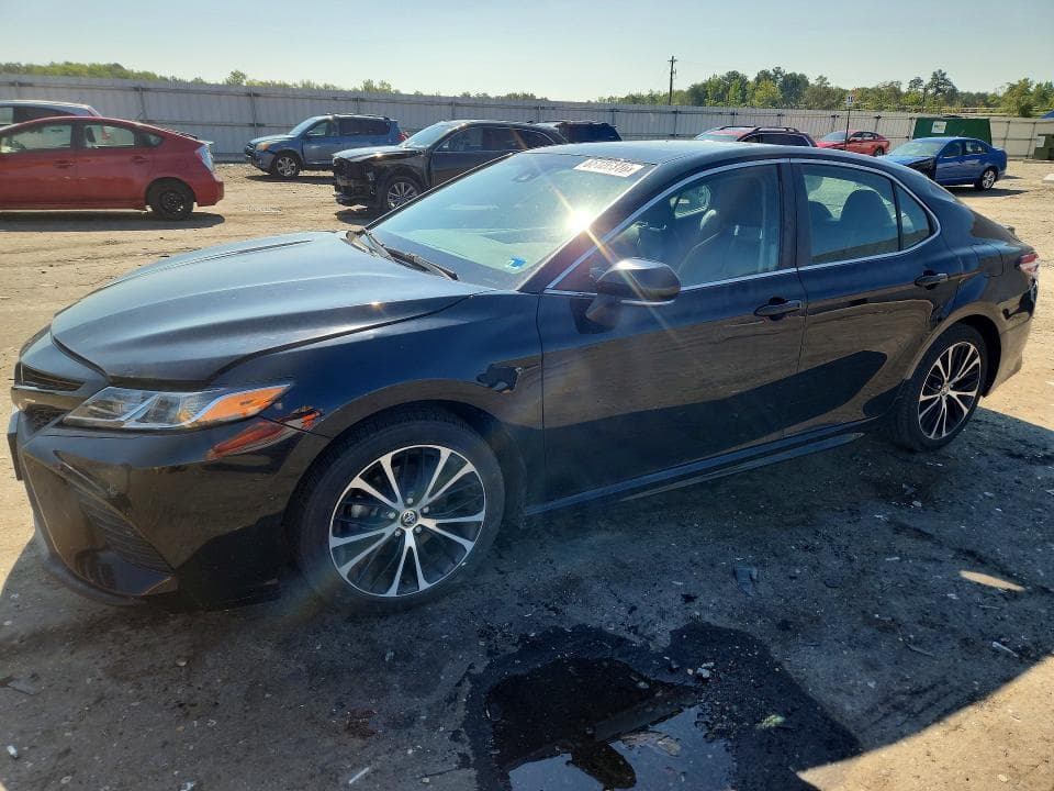 2020 TOYOTA CAMRY SE - 1