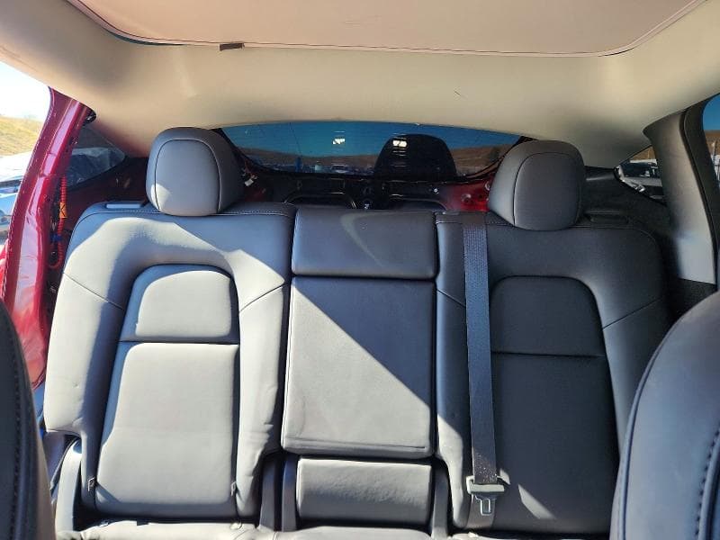 2025 TESLA MODEL Y 10