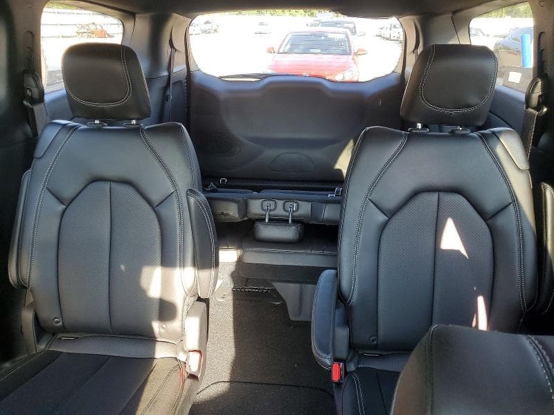 2027 CHRYSLER PACIFICA SELECT 10