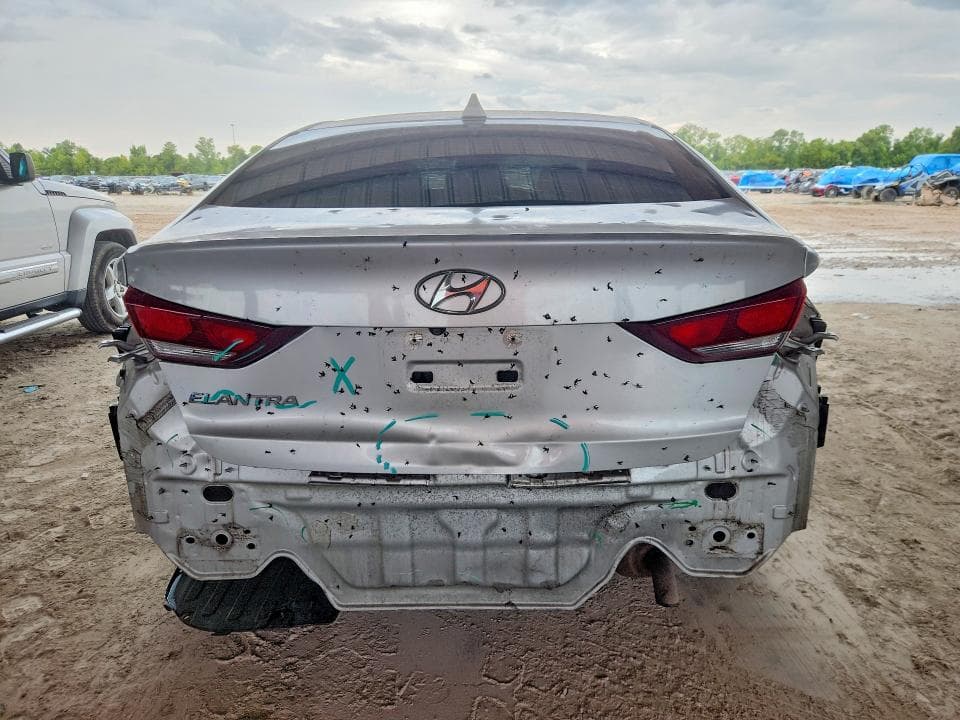 2017 HYUNDAI ELANTRA 6