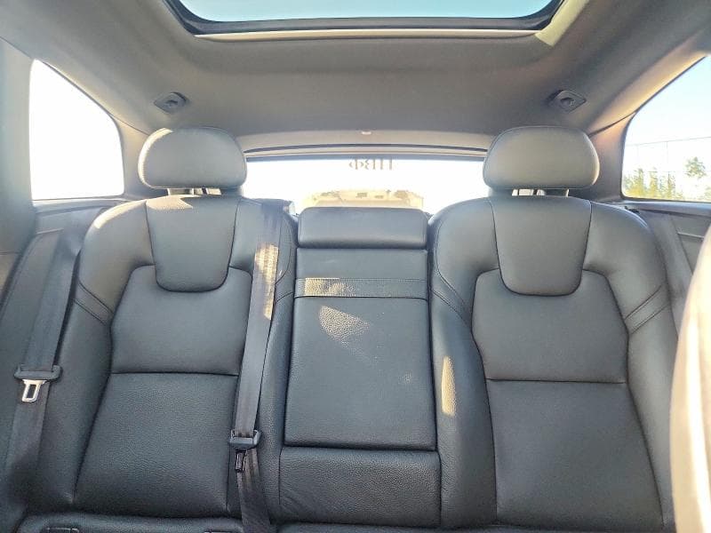 2018 VOLVO XC60 T6 10