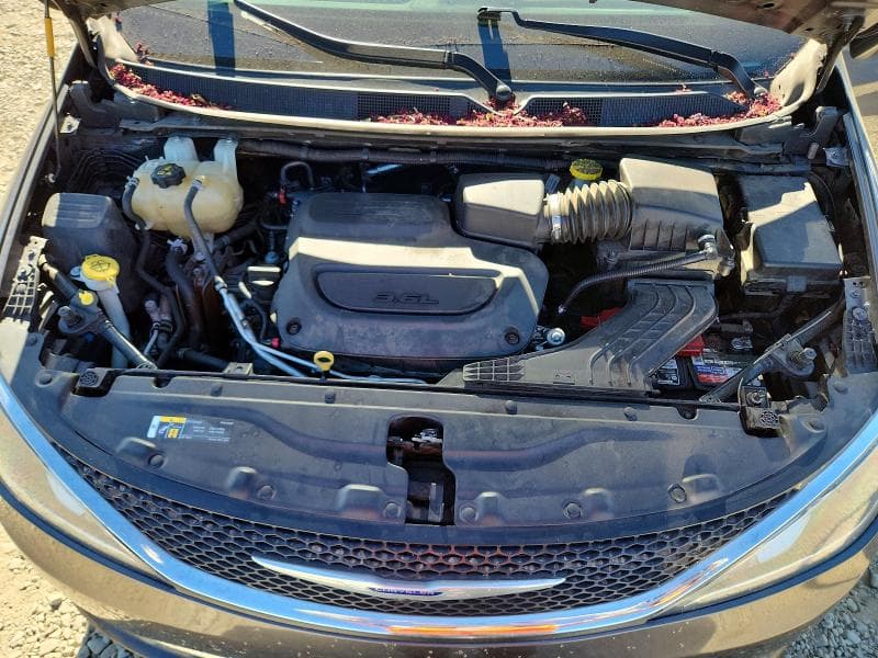 2020 CHRYSLER PACIFICA TOURING L 12