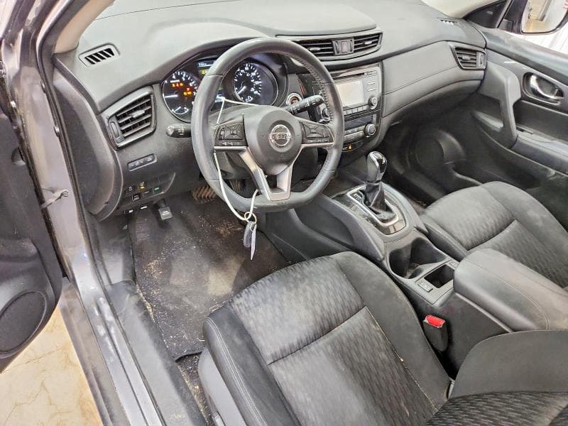 2017 NISSAN ROGUE SV 8