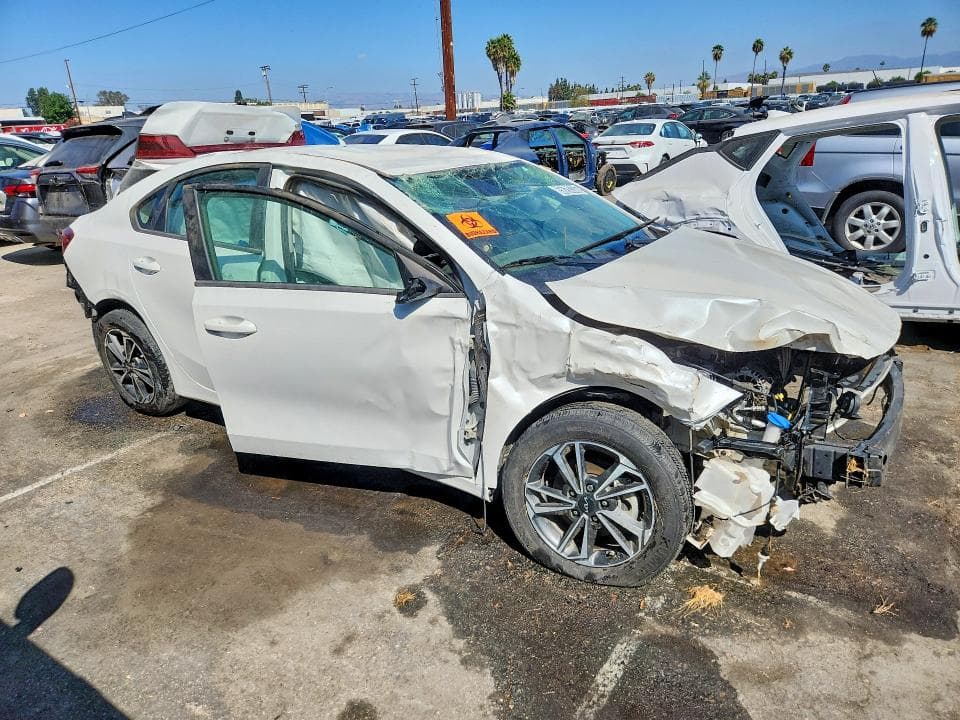 2024 KIA FORTE LXS 4