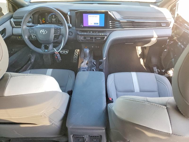 2025 TOYOTA CAMRY SE 8