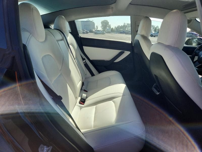 2018 TESLA MODEL 3 10
