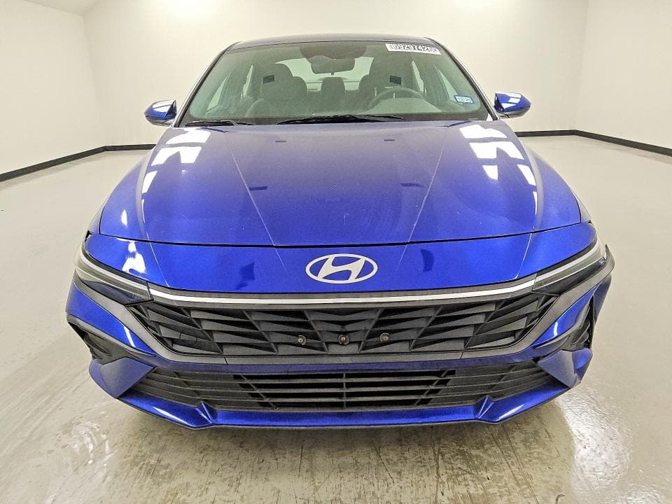 2024 HYUNDAI ELANTRA 5