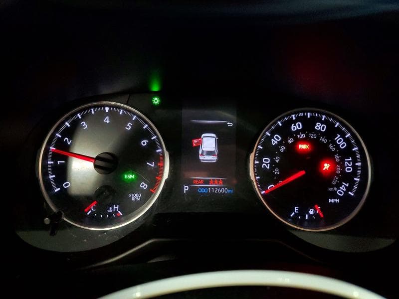 2019 TOYOTA RAV4 XLE 9
