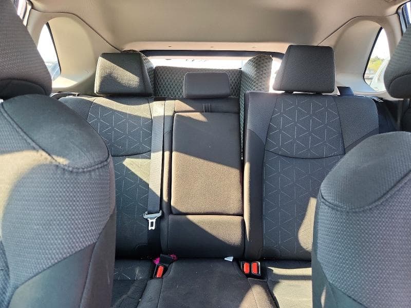 2025 TOYOTA RAV4 XLE 10