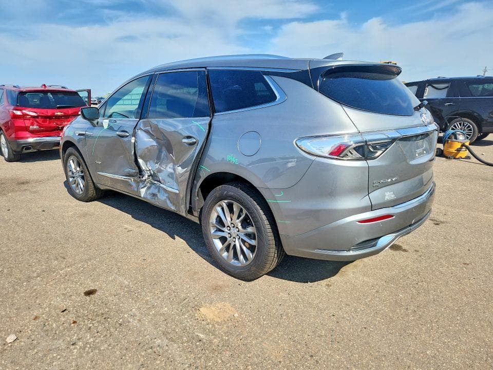 2023 BUICK ENCLAVE AVENIR 2