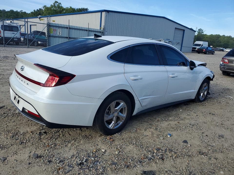 2022 HYUNDAI SONATA SE 3
