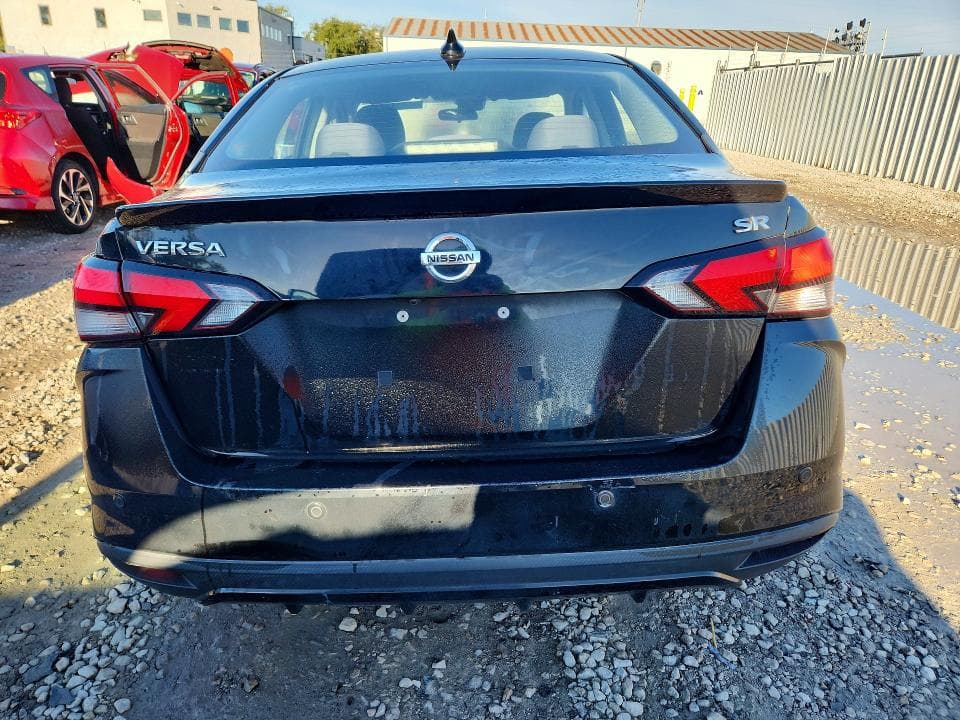 2020 NISSAN VERSA SR 6