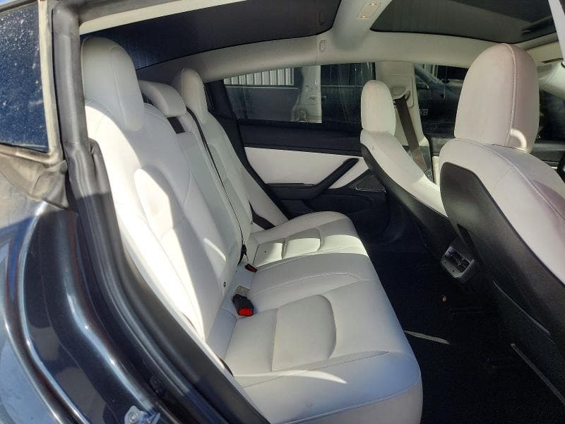 2018 TESLA MODEL 3 10