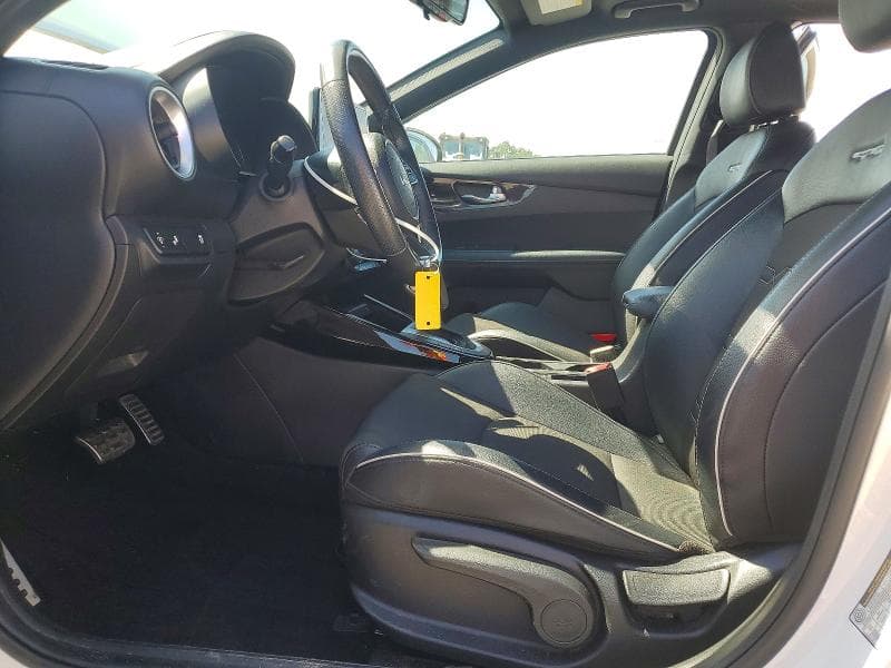 2023 KIA FORTE GT LINE 7