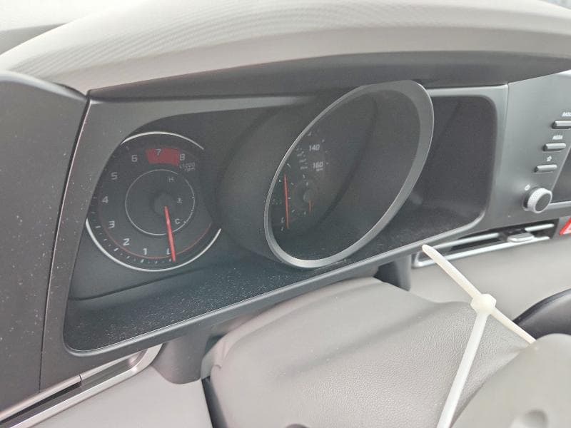 2022 HYUNDAI ELANTRA SE 9