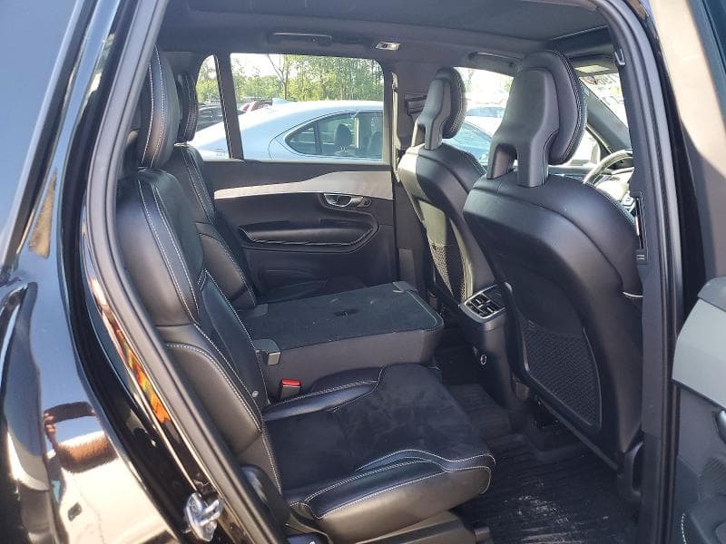 2017 VOLVO XC90 T6 11