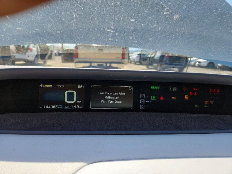 2017 TOYOTA PRIUS THREE TOURING 9