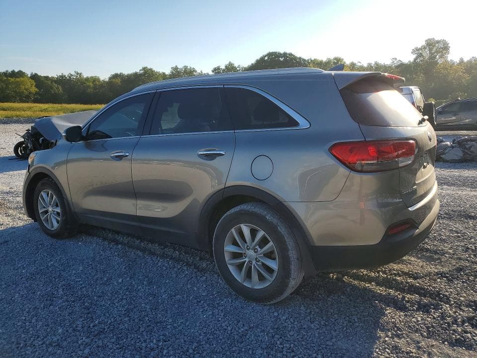 2018 KIA SORENTO LX 2